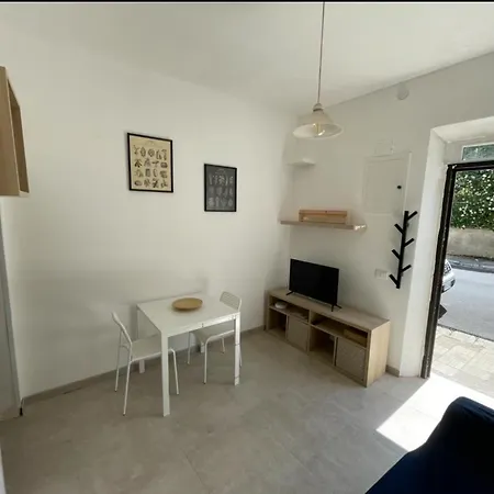 Apartament House Garibaldi